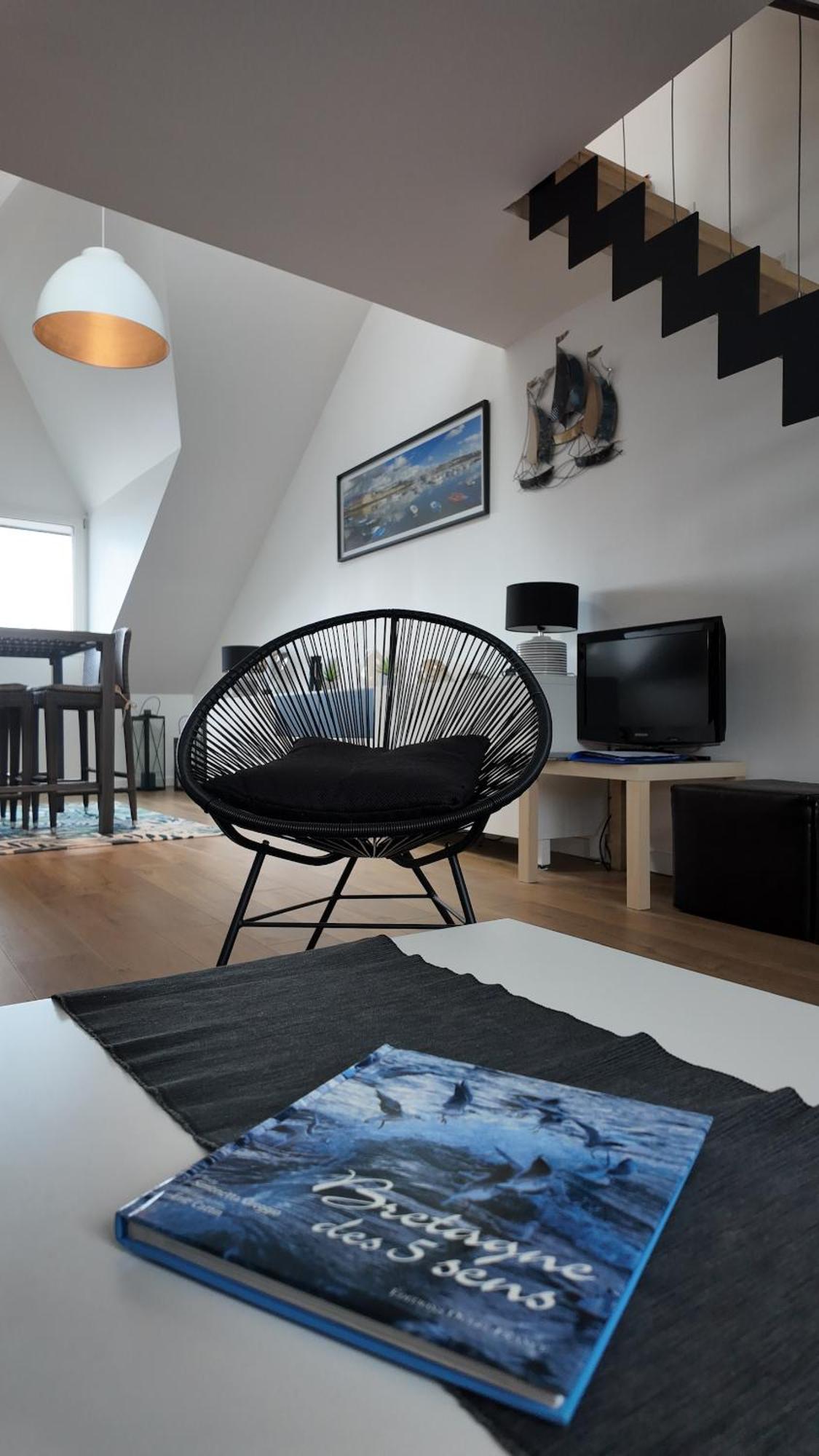 **La Bretonnerie, Bel Appartement De Standing กงการ์โน ภายนอก รูปภาพ